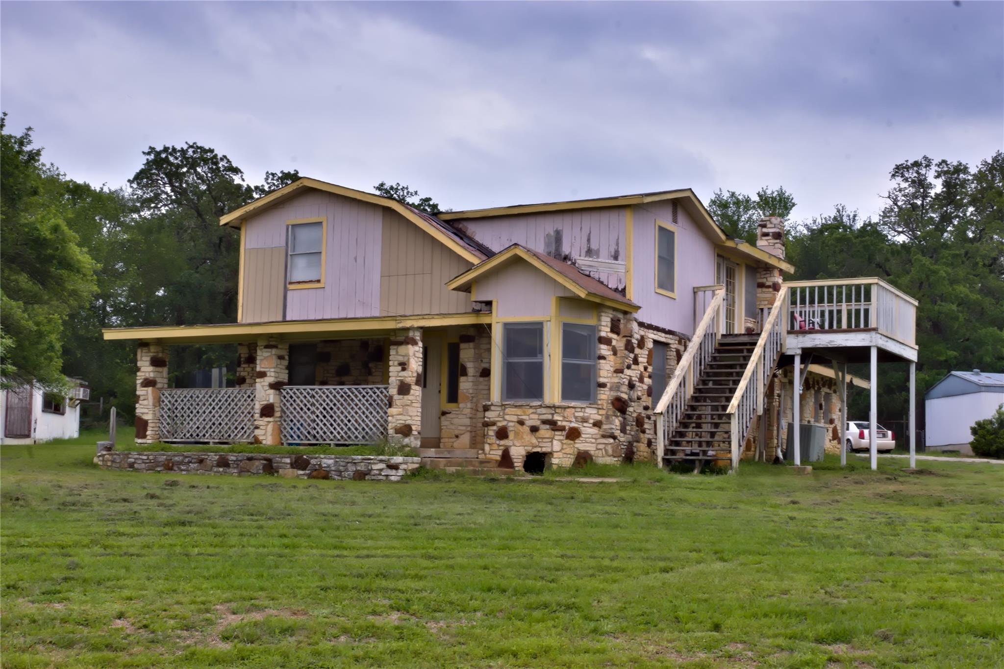 109  Wayside Dr
