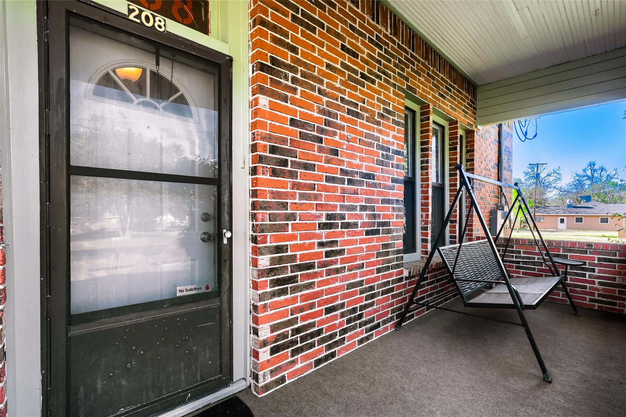 208 N Avenue B None — photo 1