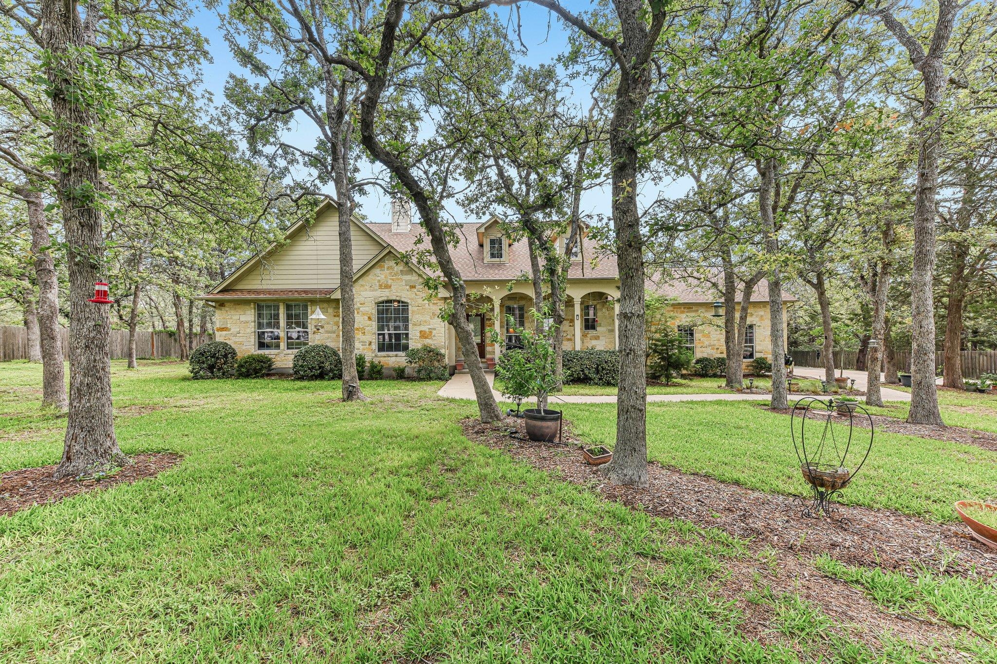 109  Elm Wood Dr