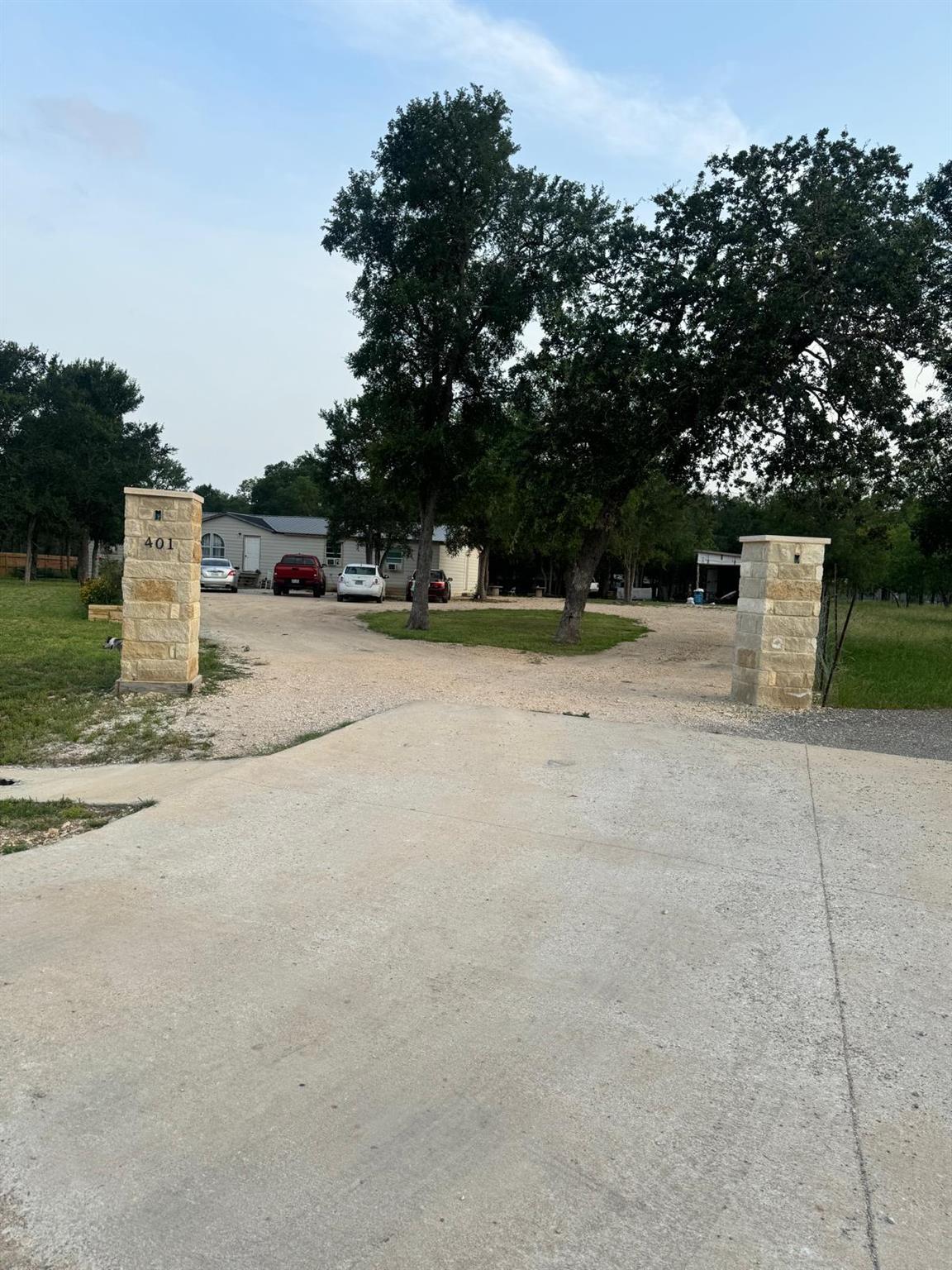 401 Ride Out Blvd — photo 1