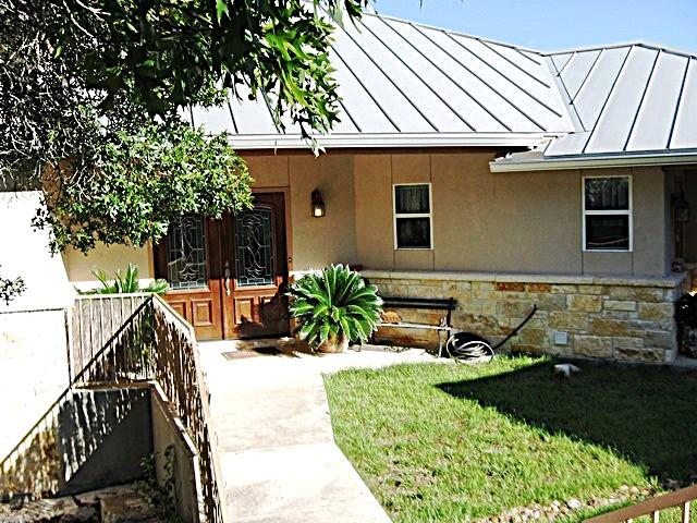 2552  Connie Dr
