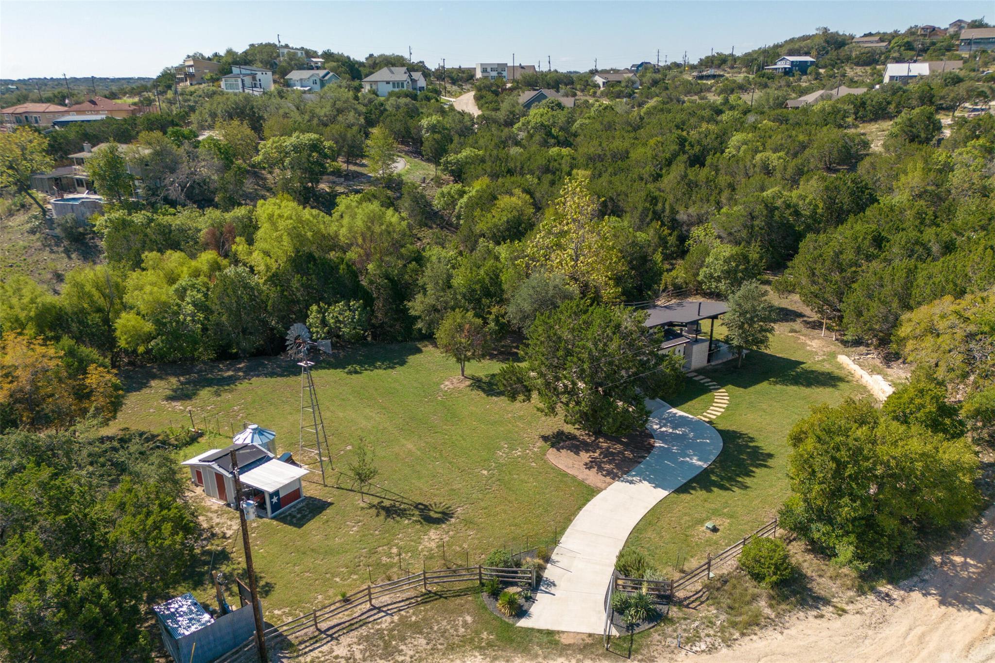 10501 Lake Park Dr — photo 1