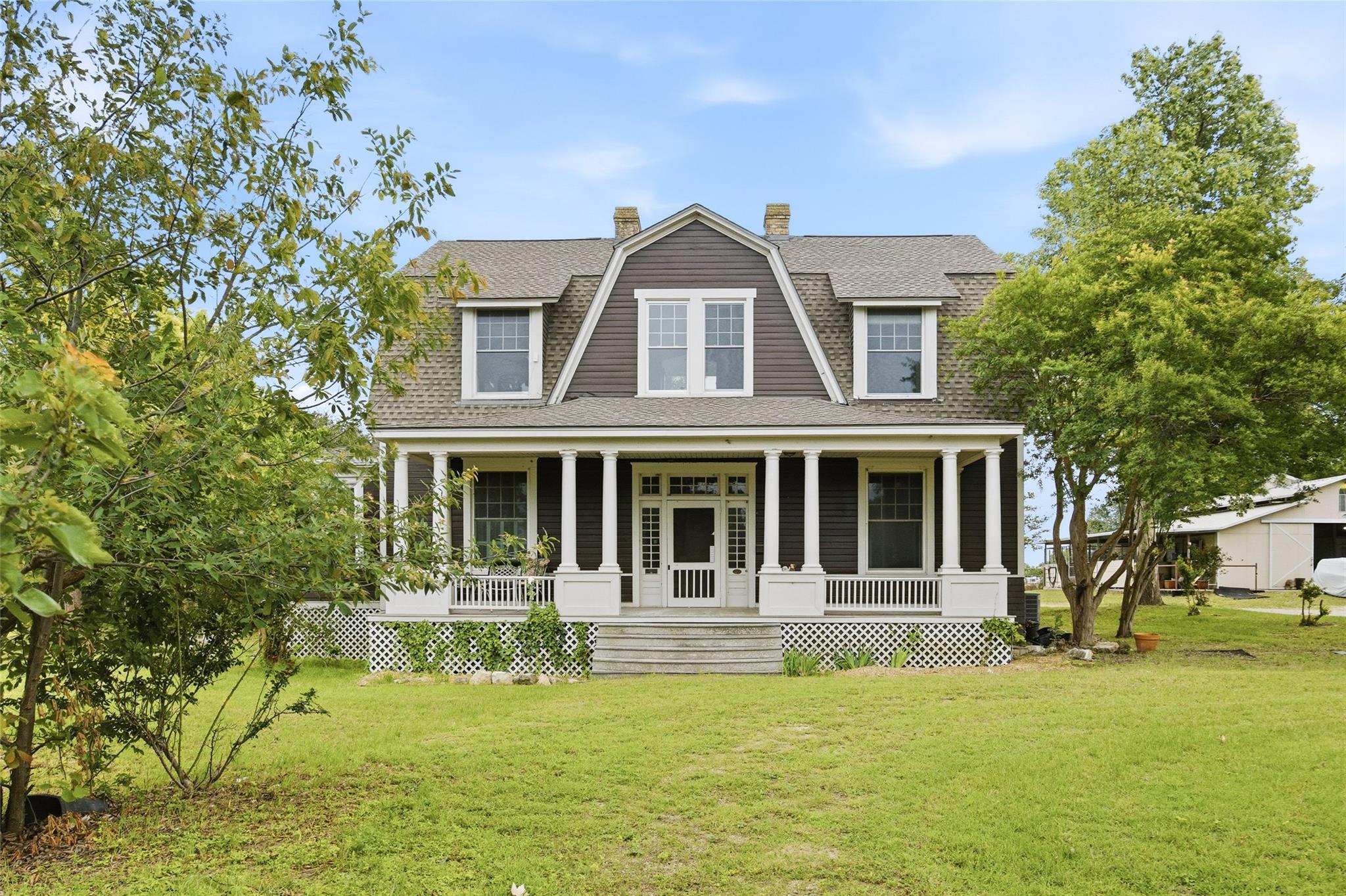600 Eastview Dr — photo 1