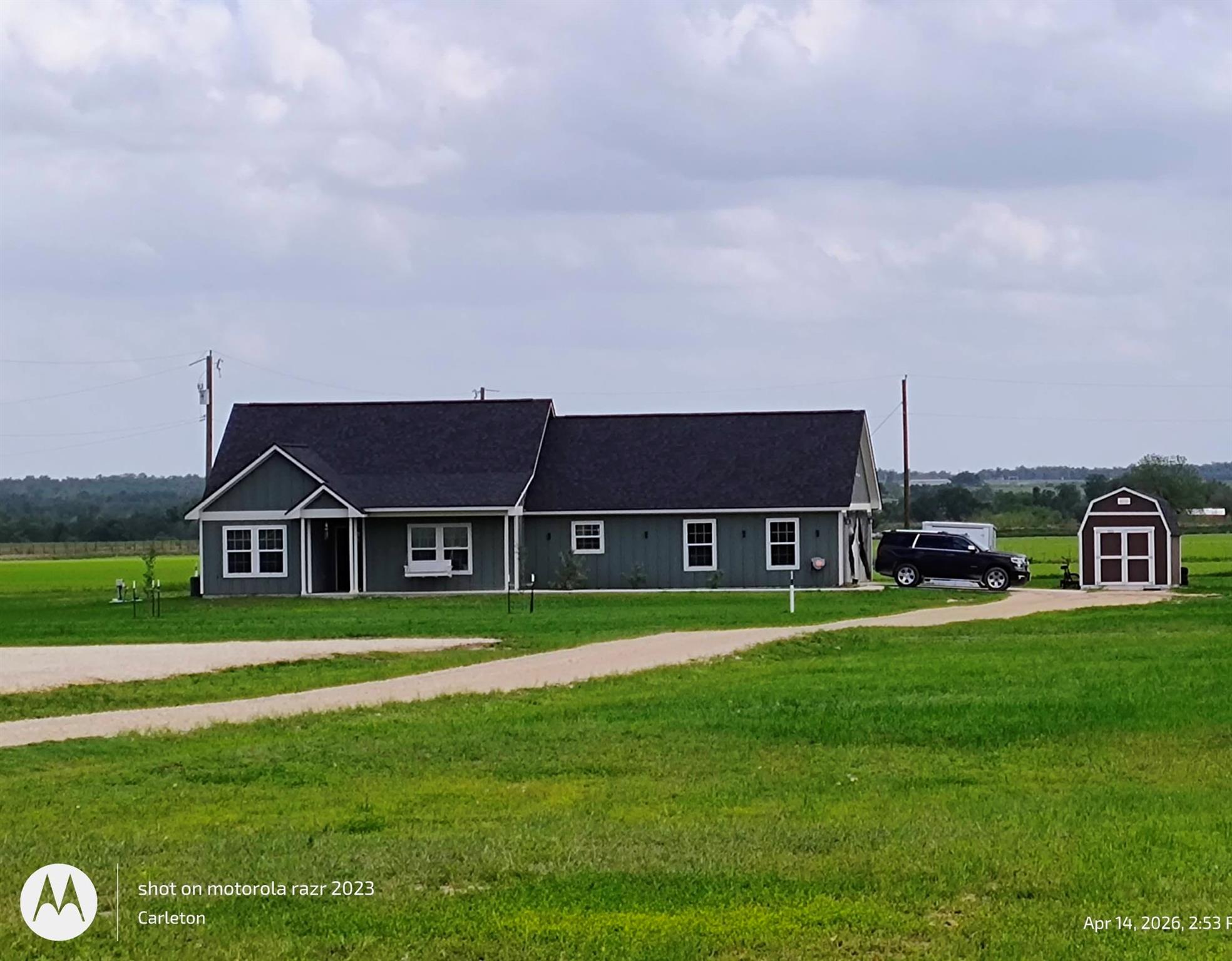 2001 Sunflower Row — photo 1