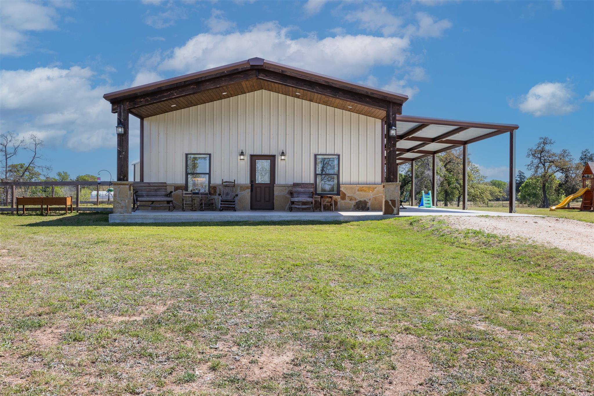 4500 Gibbs Ln — photo 1