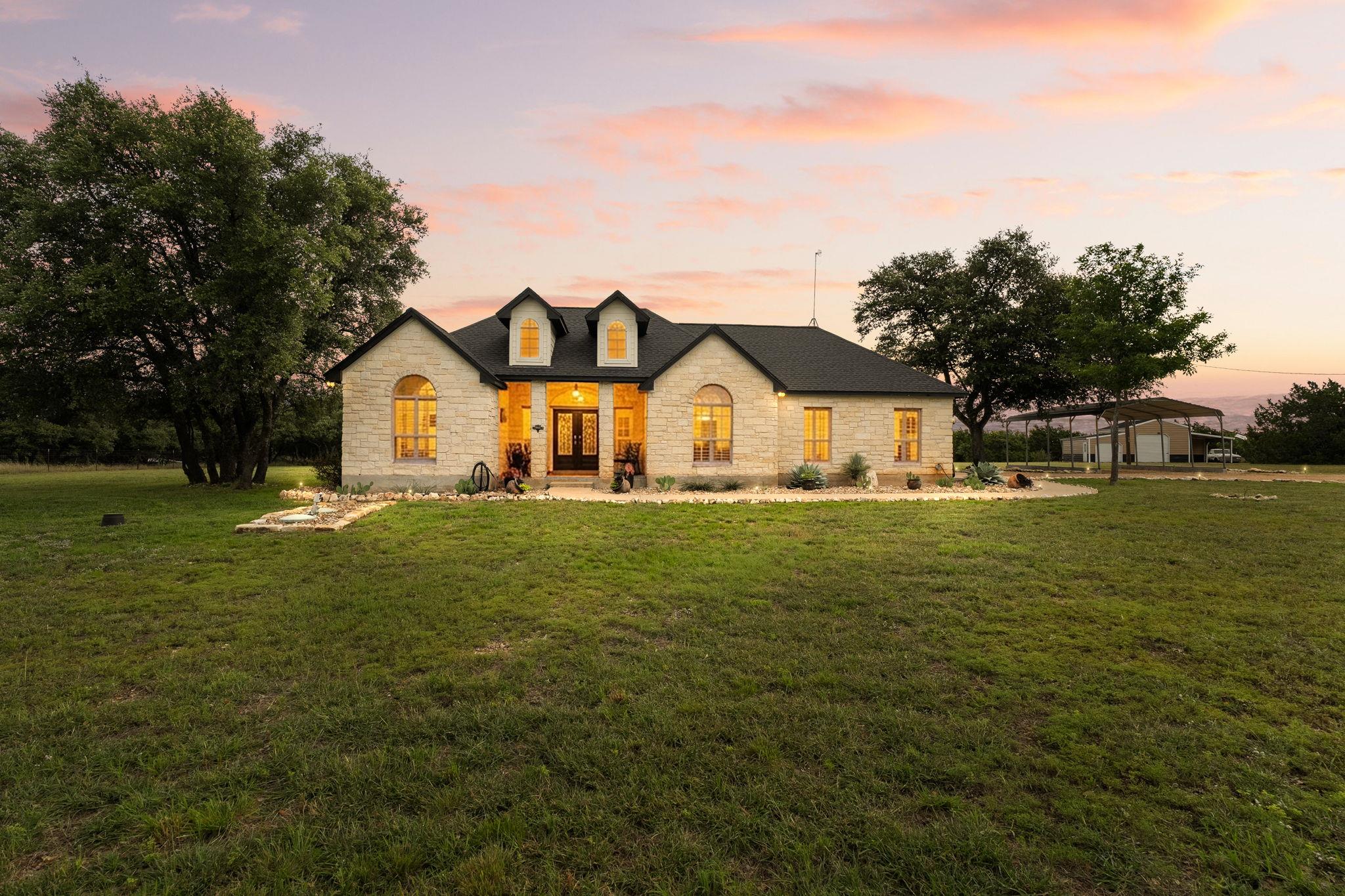 140 Shin Oak Ln — photo 1