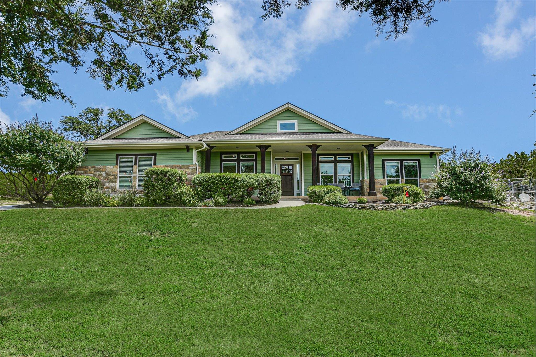 520 Murphy Dr — photo 1