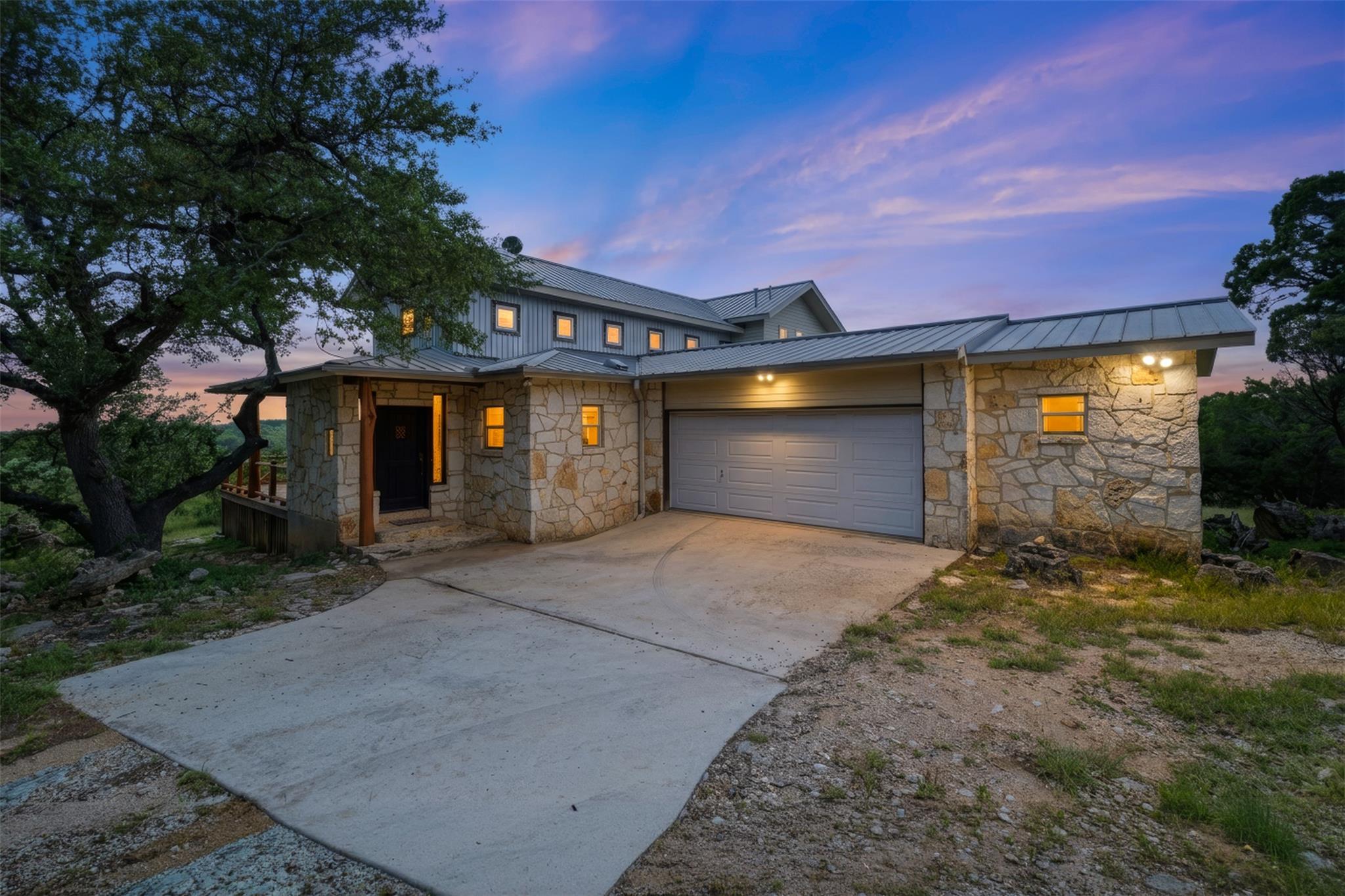 700 Skyline Ridge Lookout Dr — photo 1