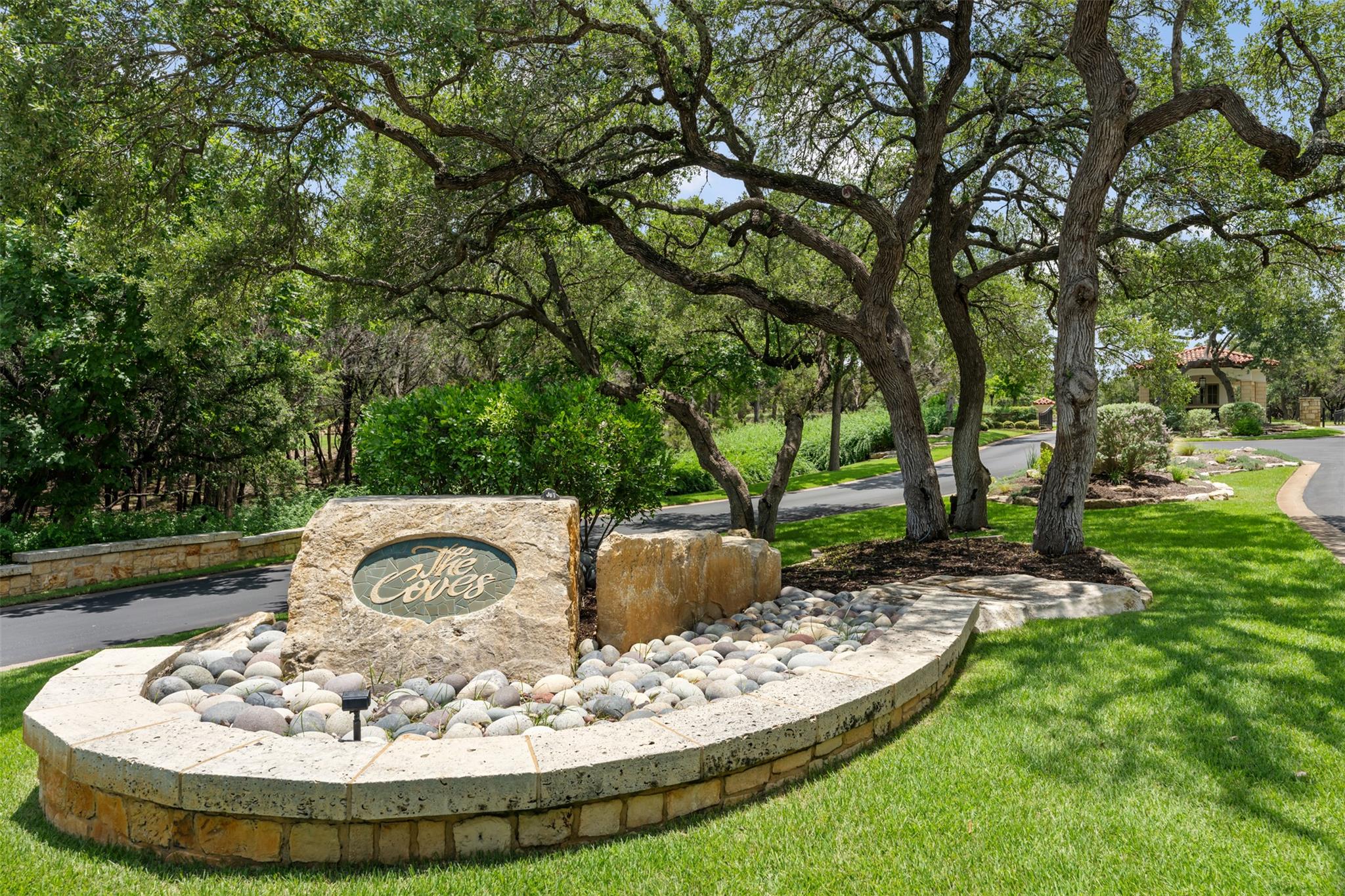 906 Moonlight Bay Dr — photo 1