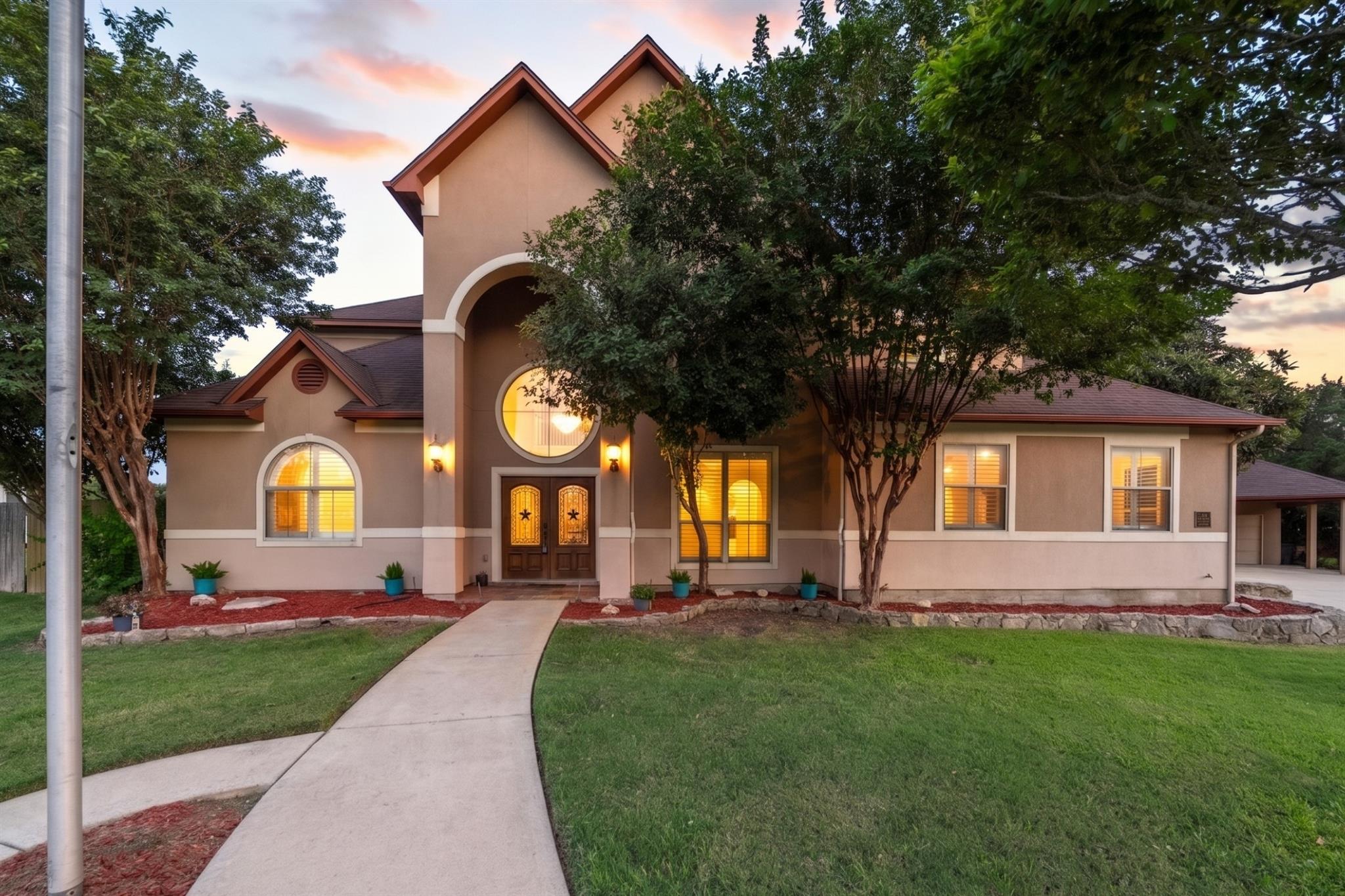 17 Horseshoe Ct — photo 1