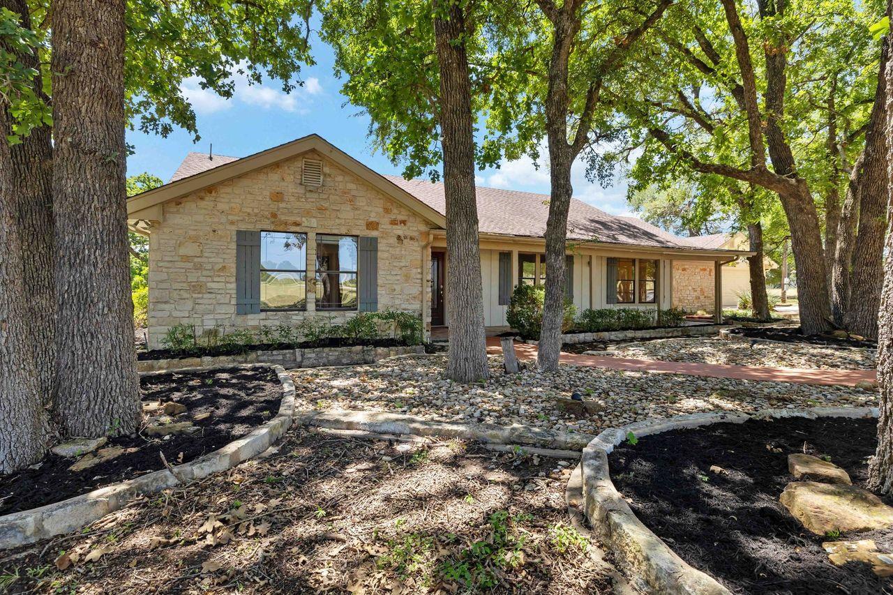 116 Fawn Gln W — photo 1