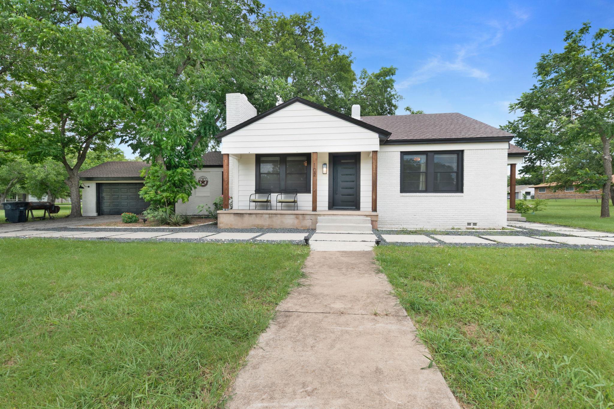 102 Elmo St — photo 1