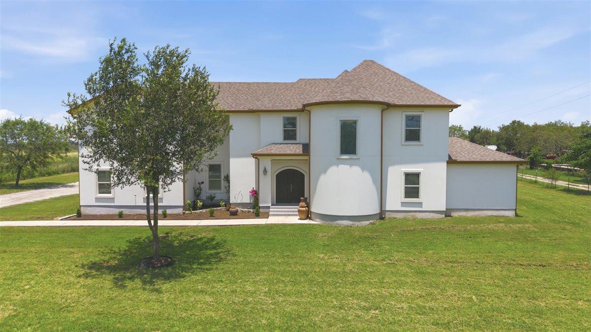 1206 Walter Hoffman Rd — photo 1