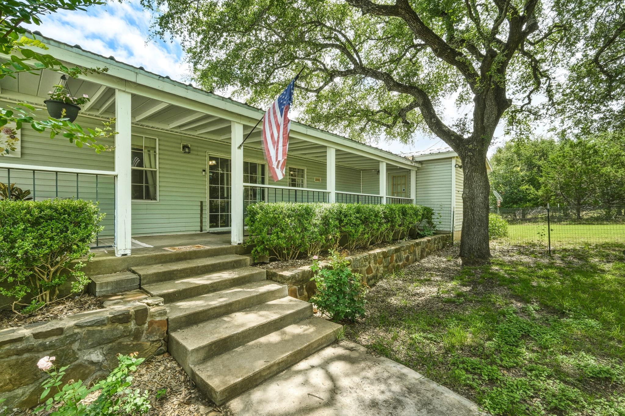 200 Autumn Ridge Dr — photo 1