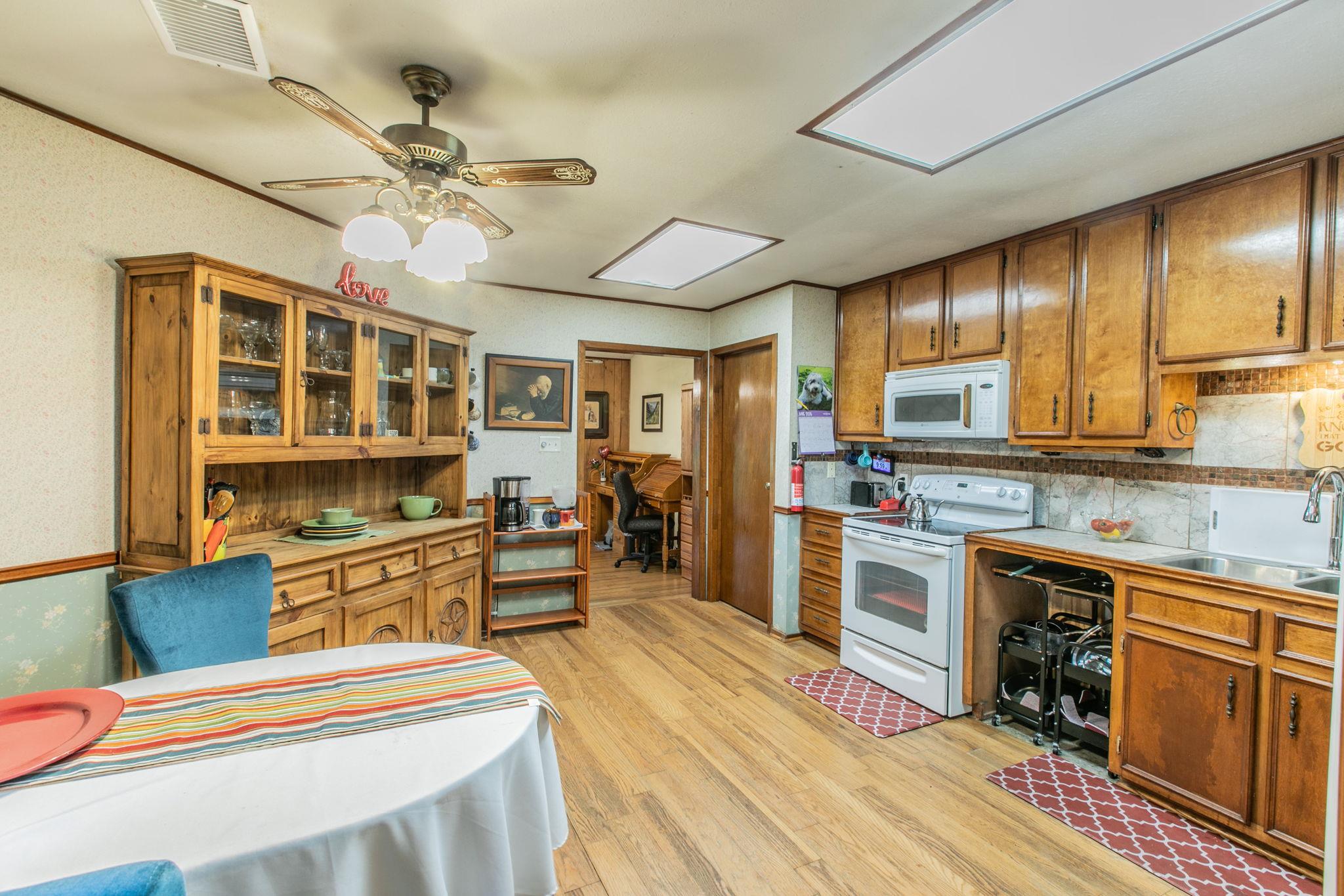 Photo 6