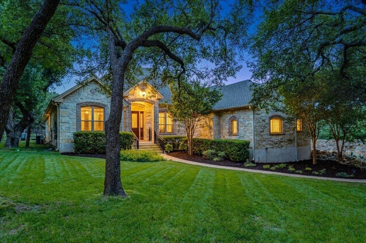 103 Silverstone Dr — photo 1