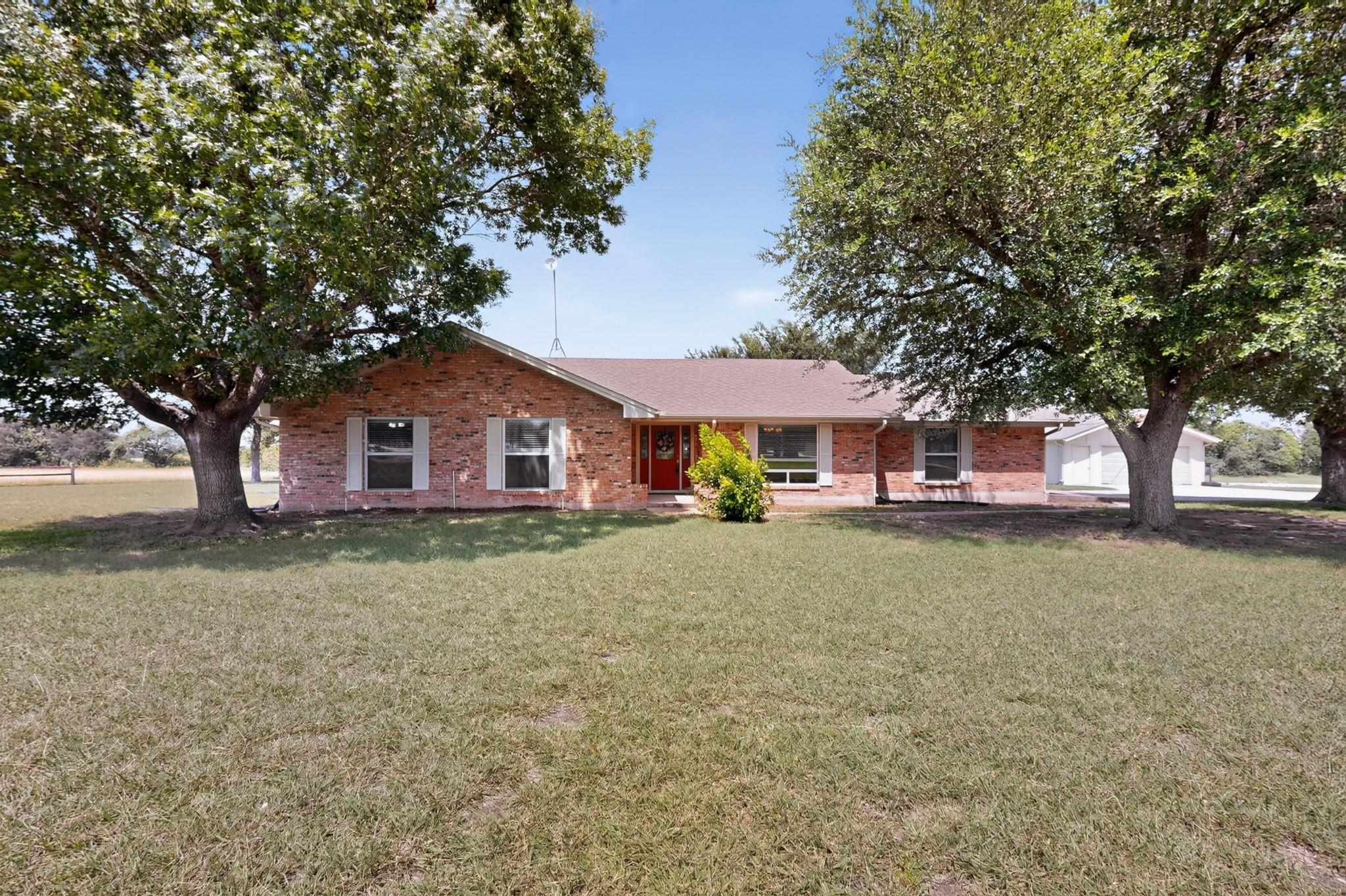 350 Richard Rd — photo 1