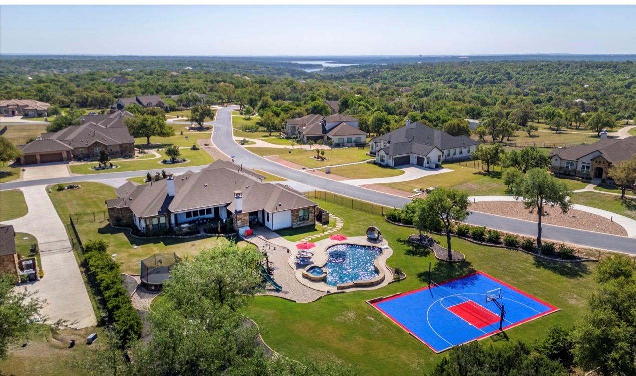401 Highland Bluff Dr — photo 1