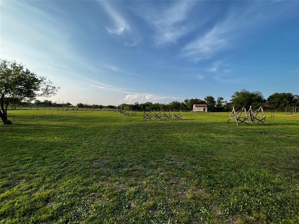 5400 E Howard Ln — photo 1