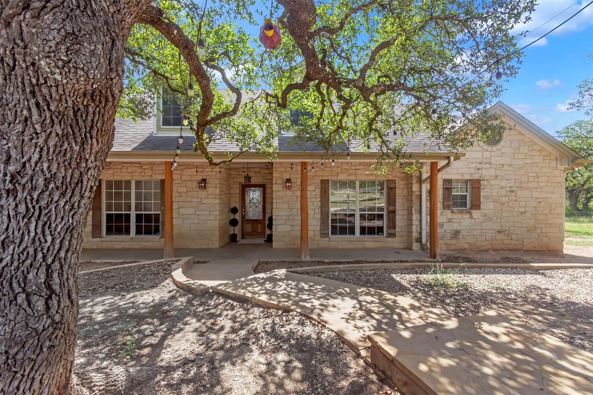 1120 Meadow Ridge Dr — photo 1