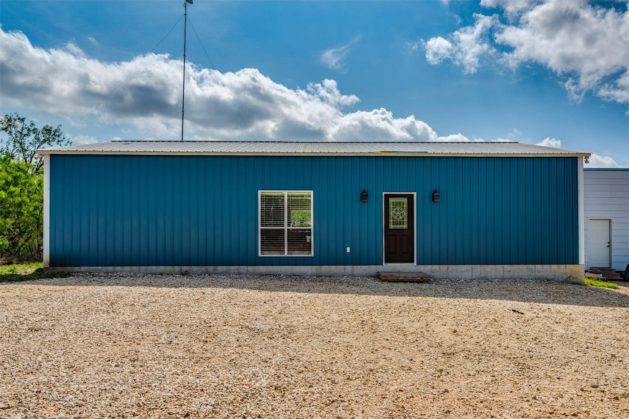 4001 Barth Rd — photo 1