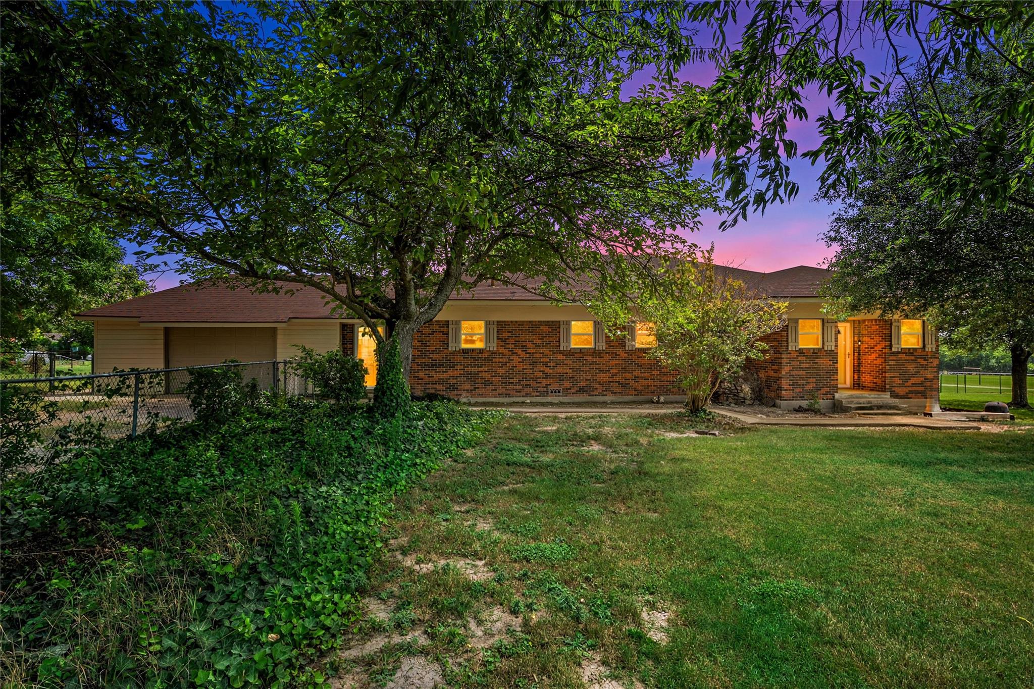 204 Christopher Dr — photo 1
