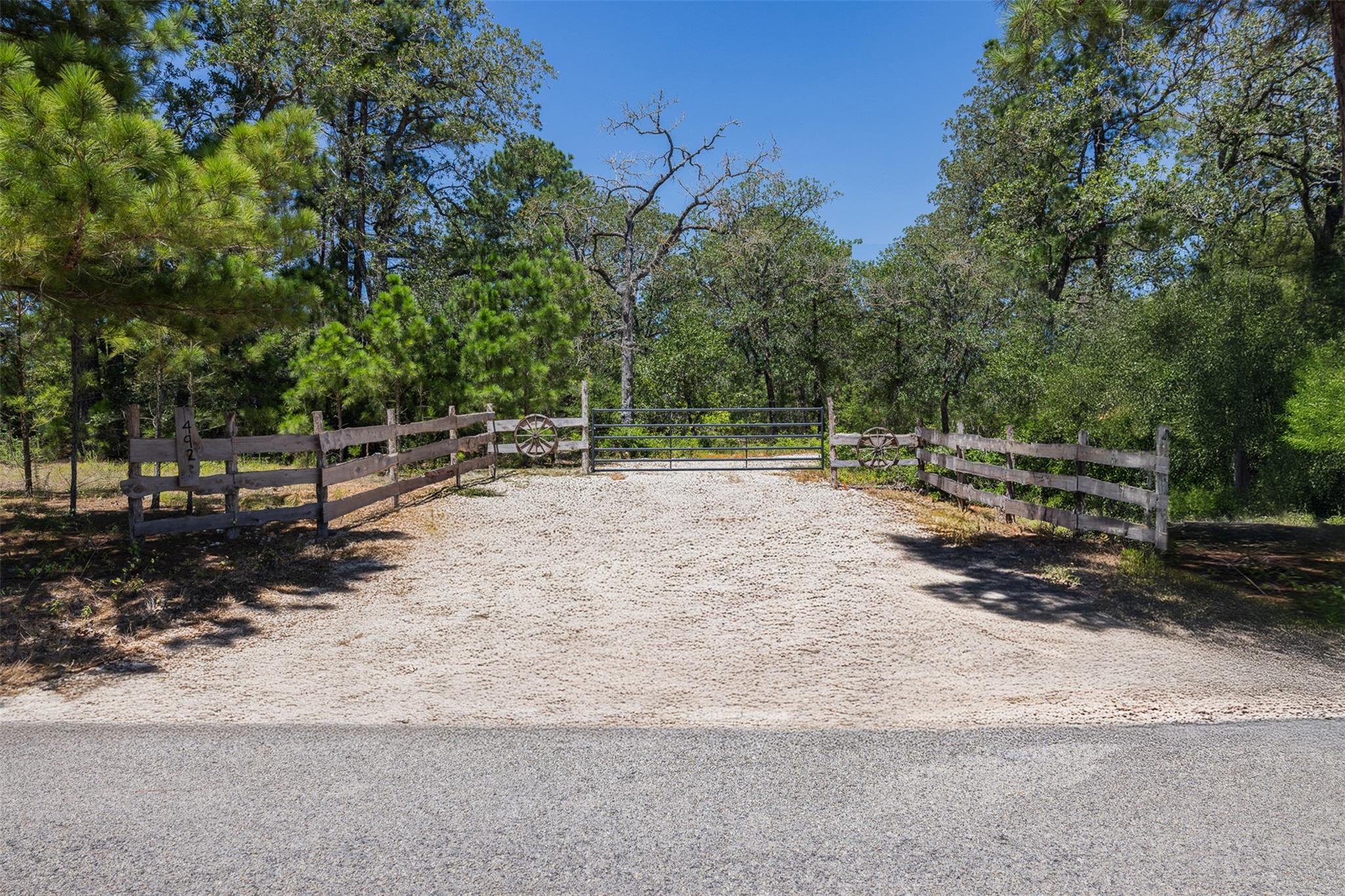 492 S Old Potato Rd — photo 1