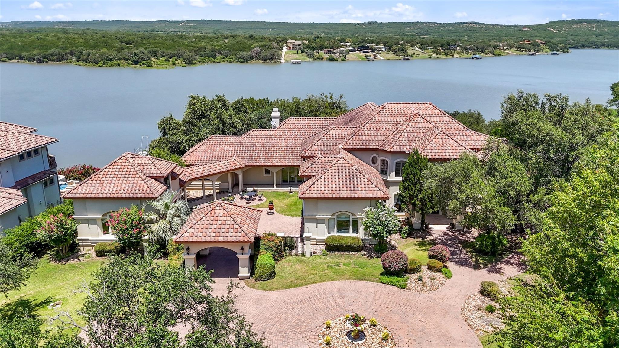 2901 Cliff Pt — photo 1