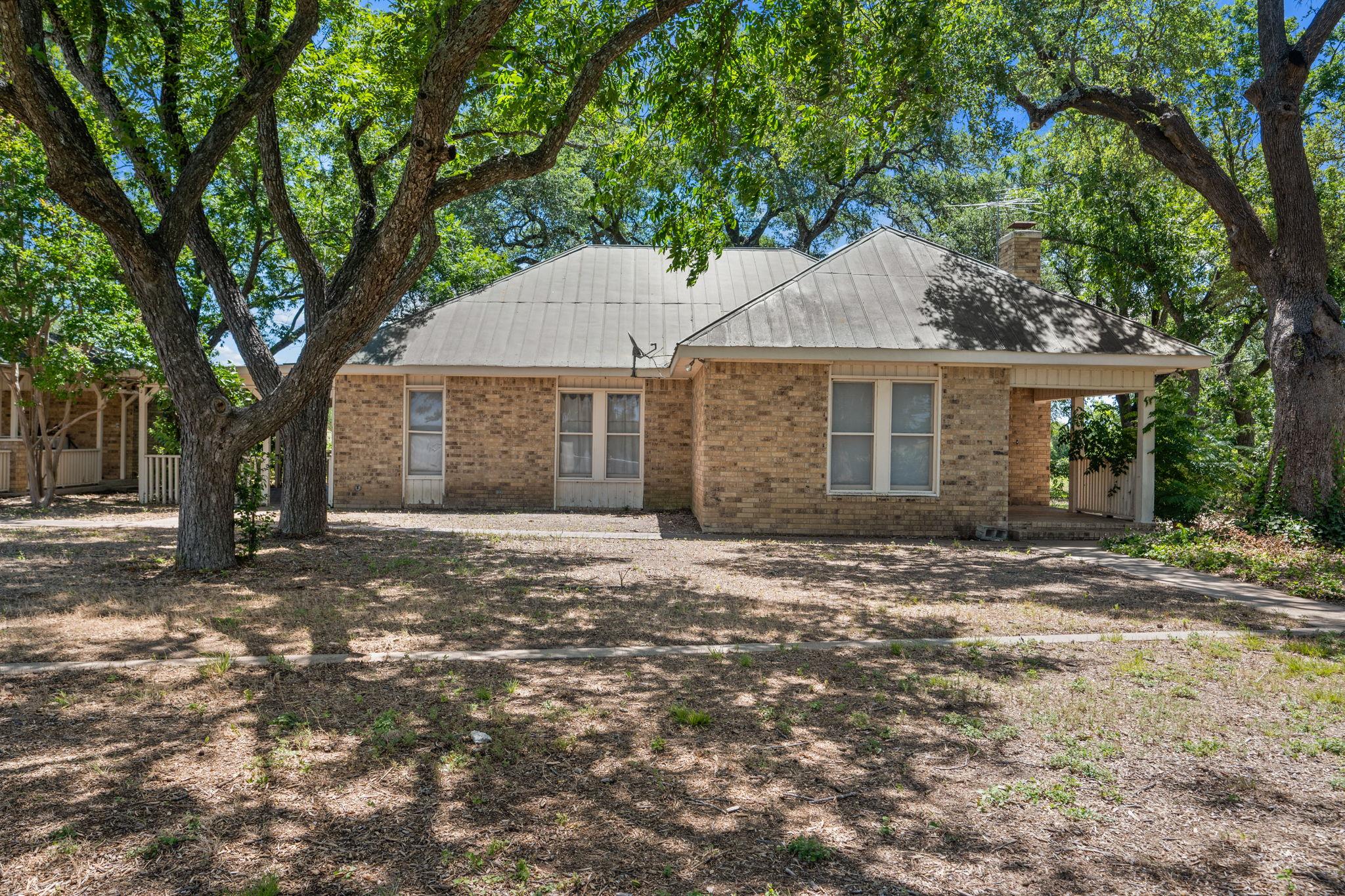1300 W Tx-29 None — photo 1