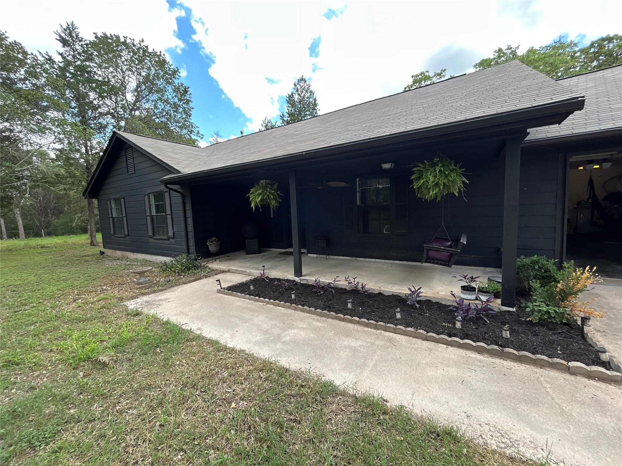 120 Rocky Ln — photo 1