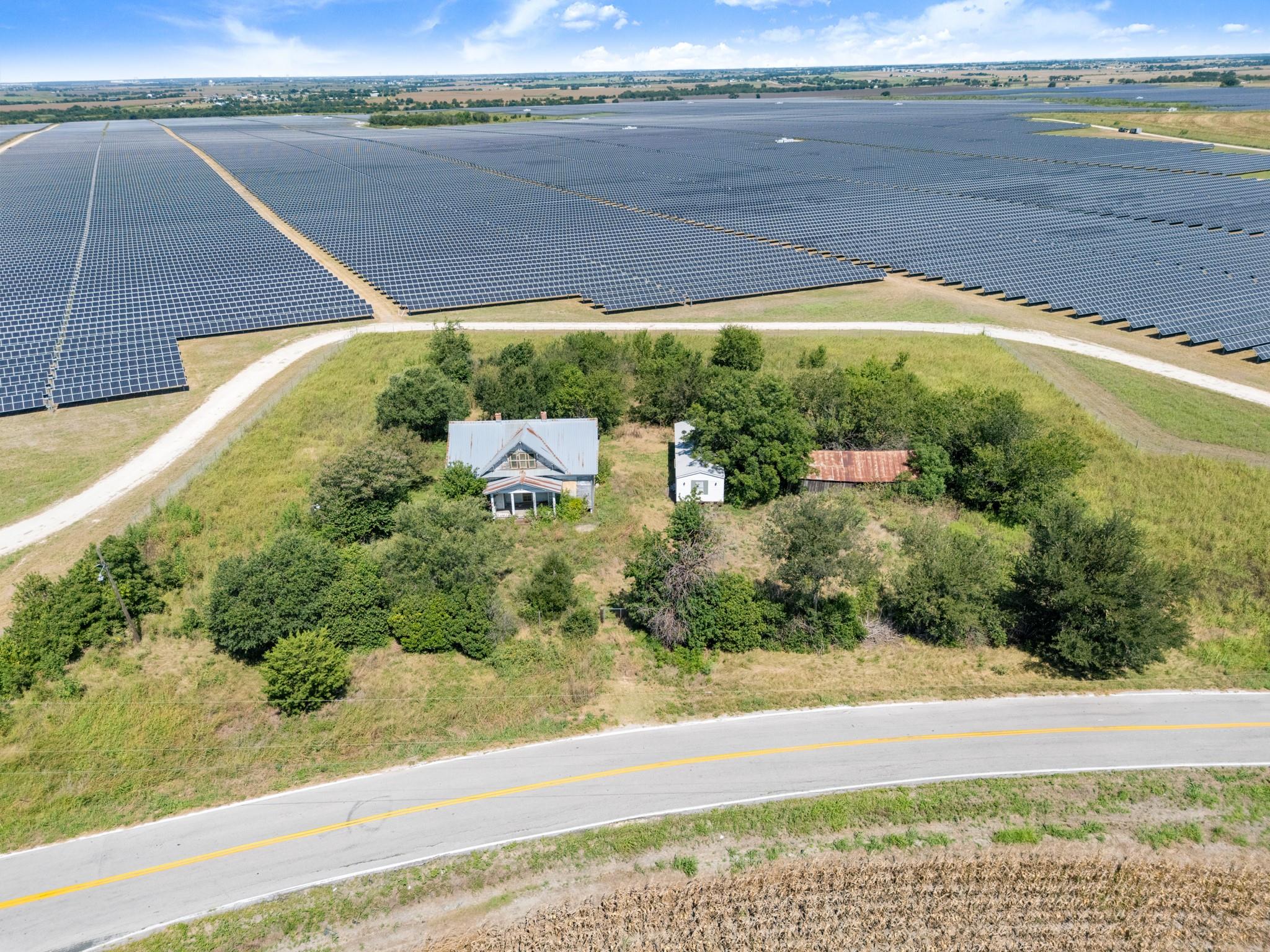 18008 Manda Carlson Rd — photo 1