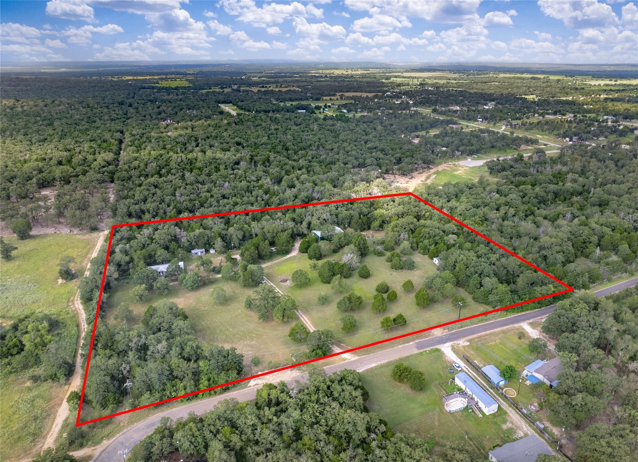 155 Hidden Oaks Loop — photo 1