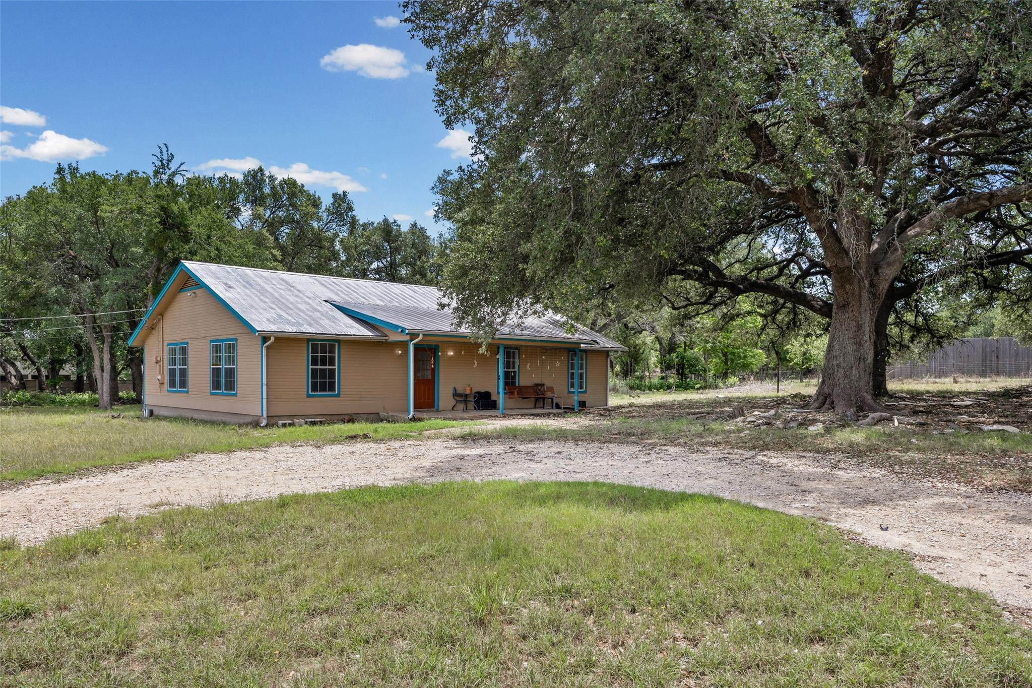 6843 S Lakewood Dr — photo 1