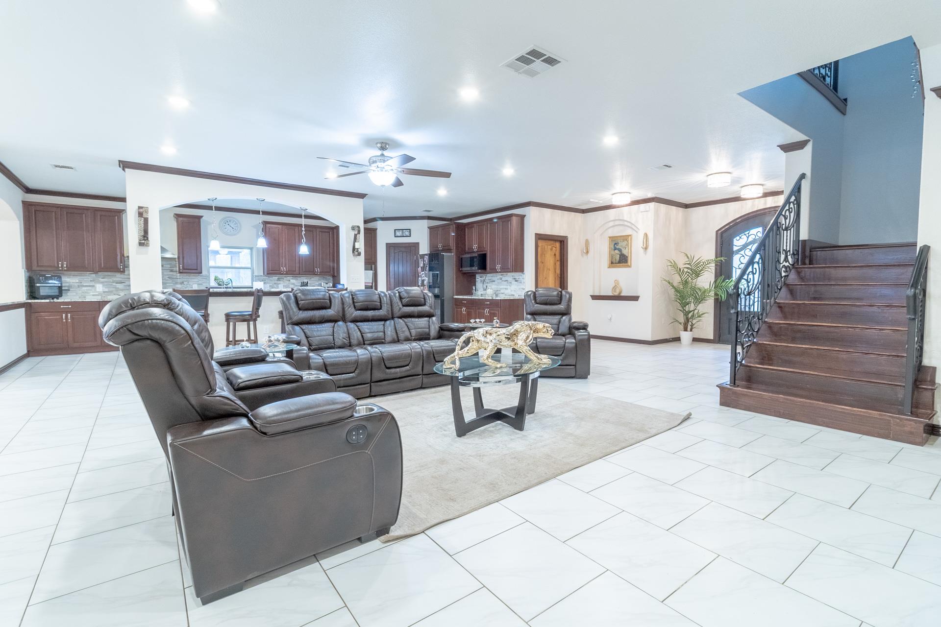 319 Lonesome Dove Dr — photo 1