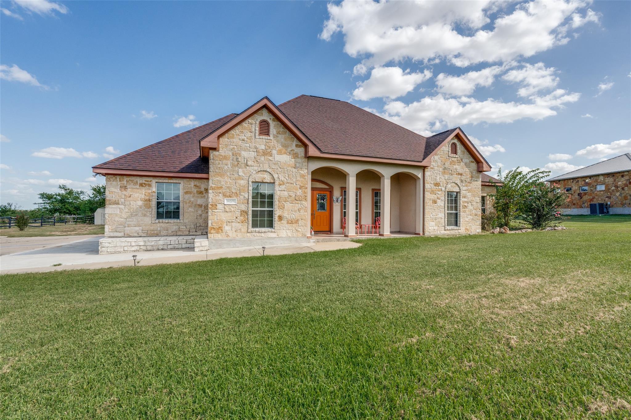 19205 Saint Raguel Rd — photo 1