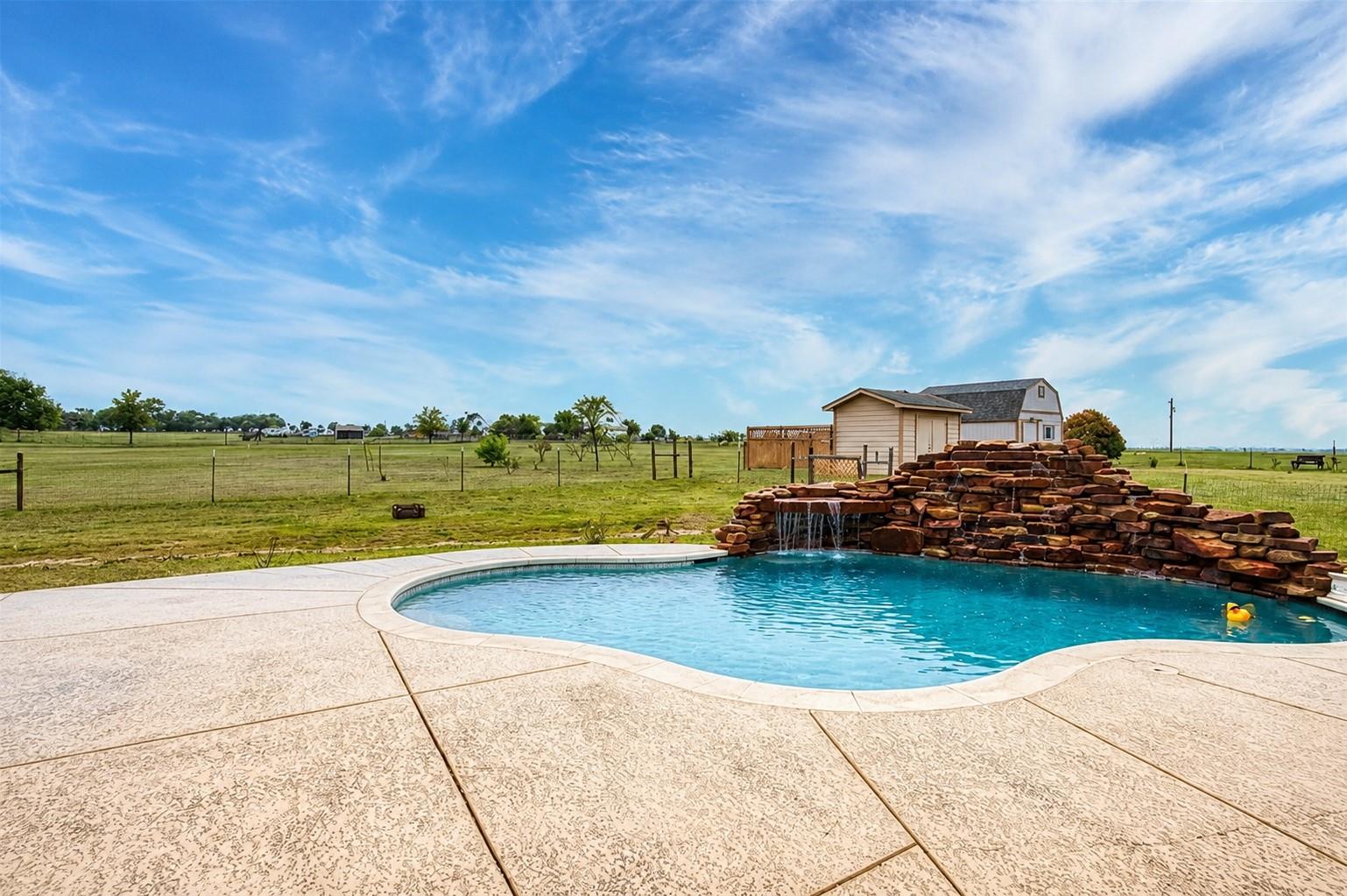 1103 County Road 149 Rd — photo 1