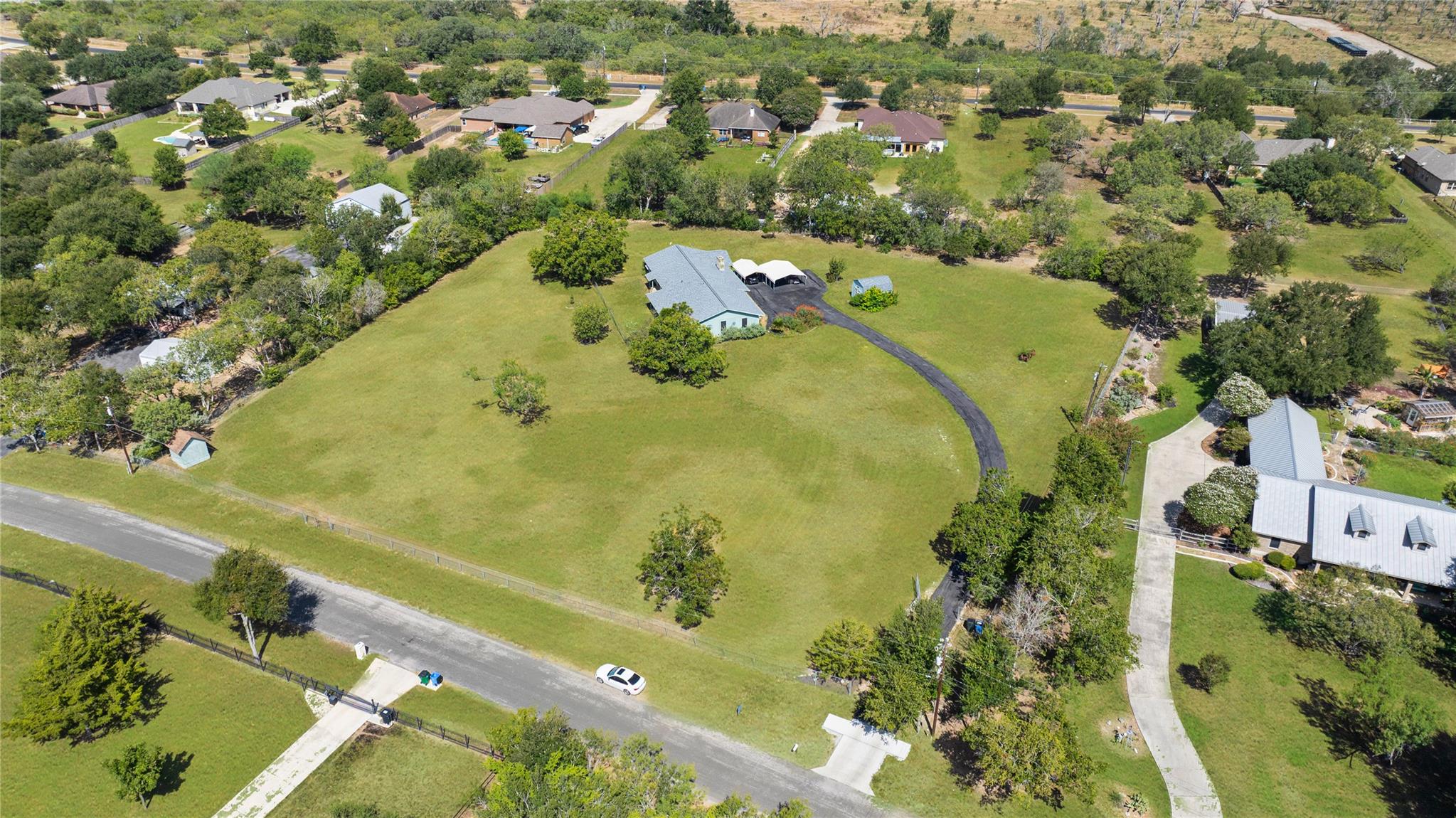 132 Tomahawk Trl — photo 1