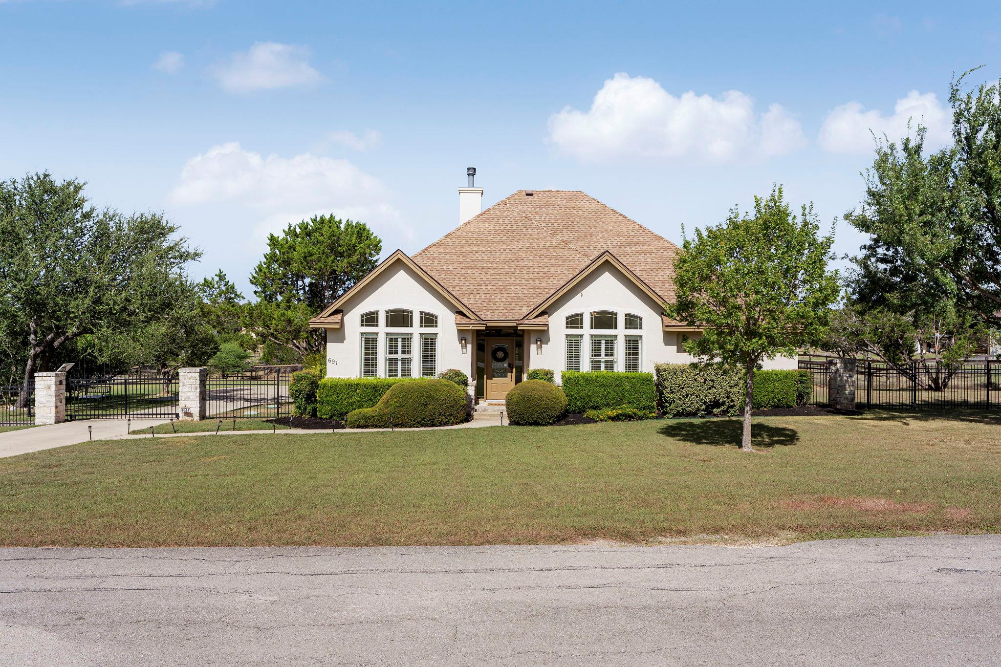 691 Broken Lance Dr — photo 1