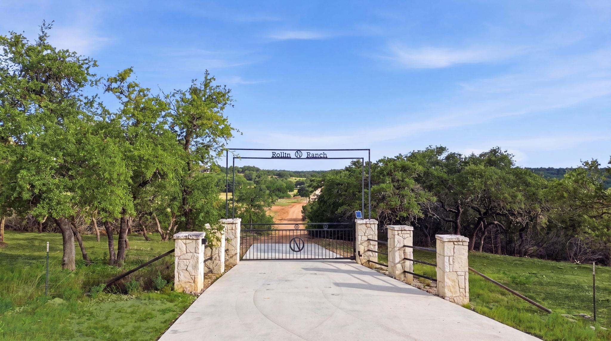 271 ROLLIN N RANCH RD Rd — photo 1