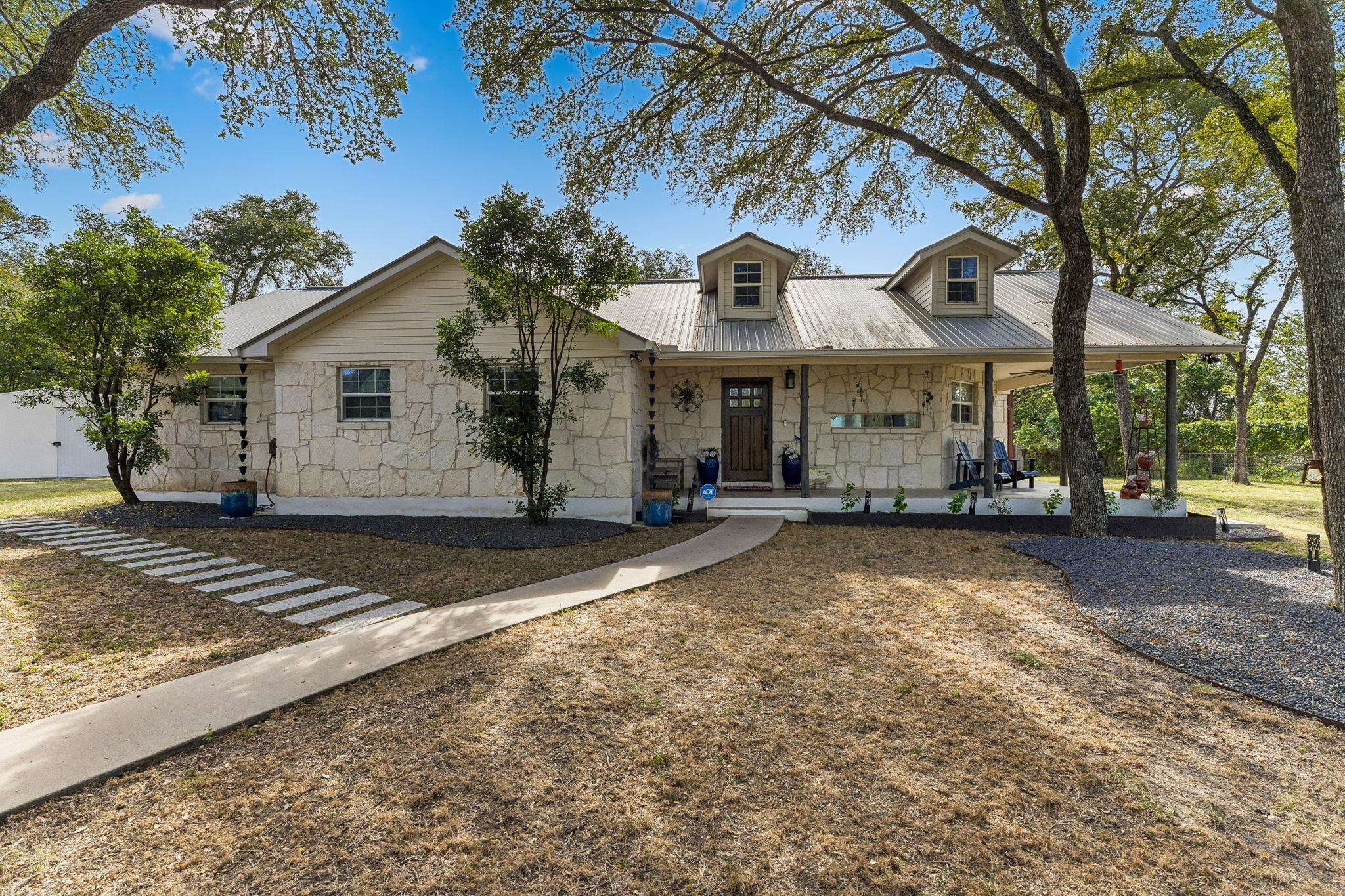 1127 Penion Dr — photo 1