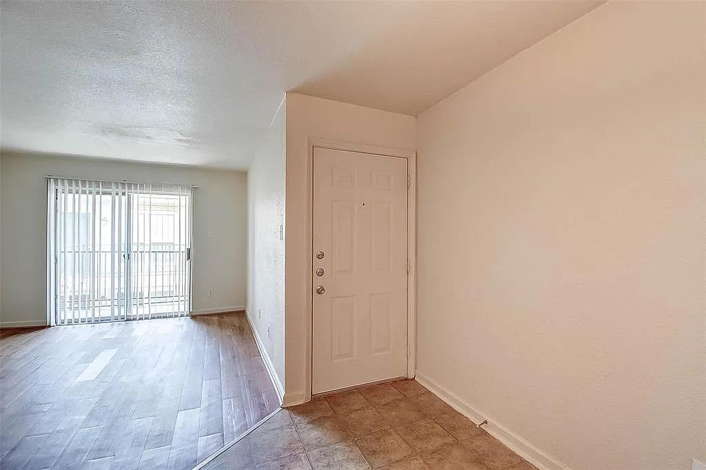 8100 Creekbend Dr #114 — photo 1