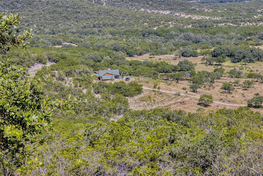 1316 Indian Creek Rd — photo 1