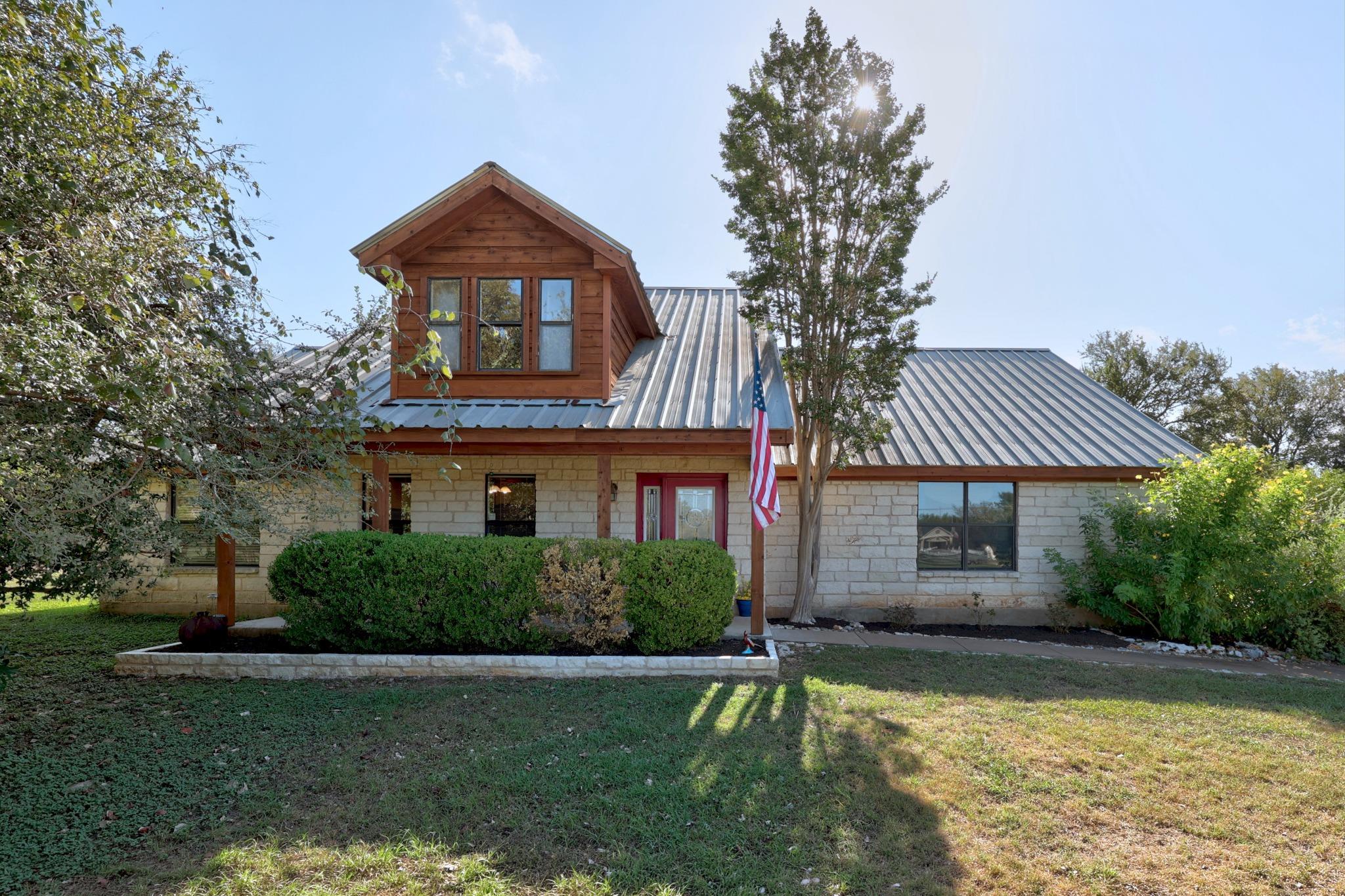 301 Oak Forest Cv — photo 1
