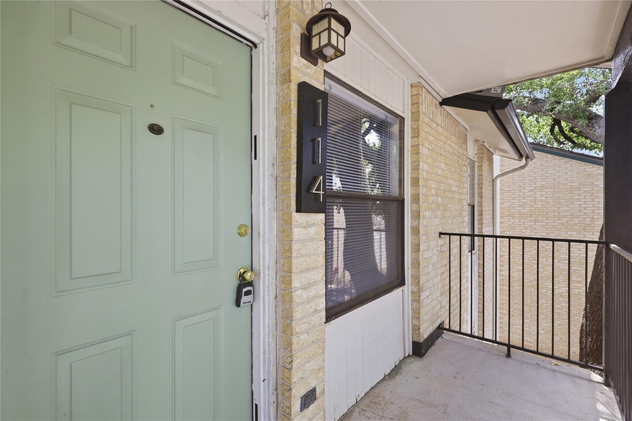 1624 Aquarena Springs Dr #B114 — photo 1