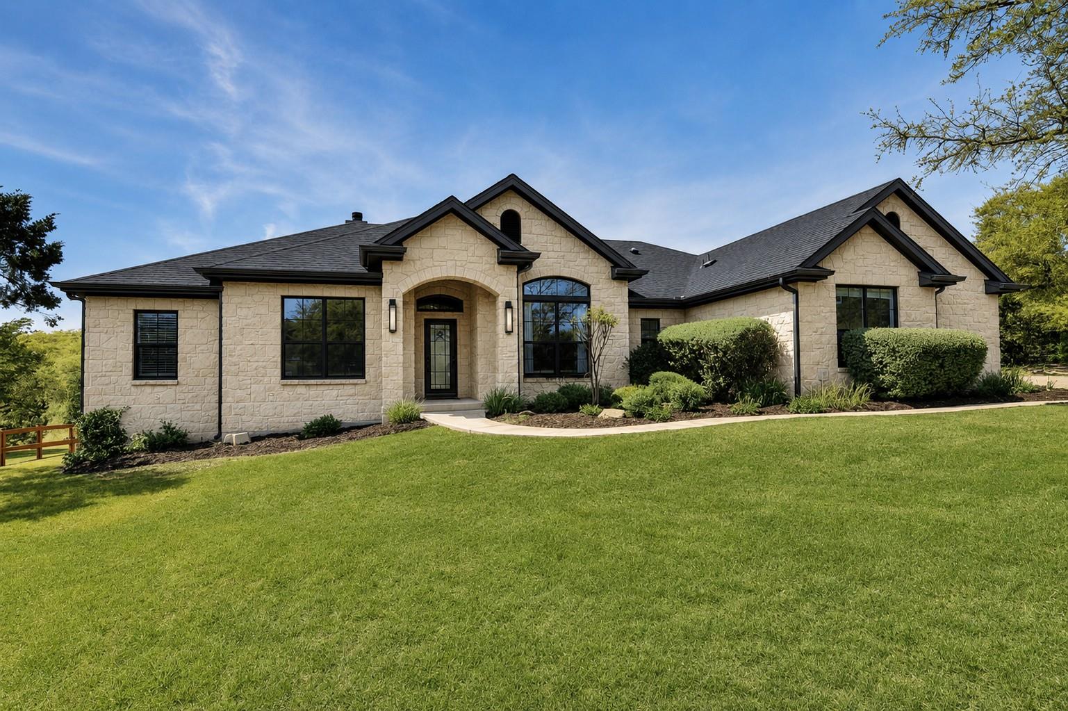 300 High Plains Dr — photo 1