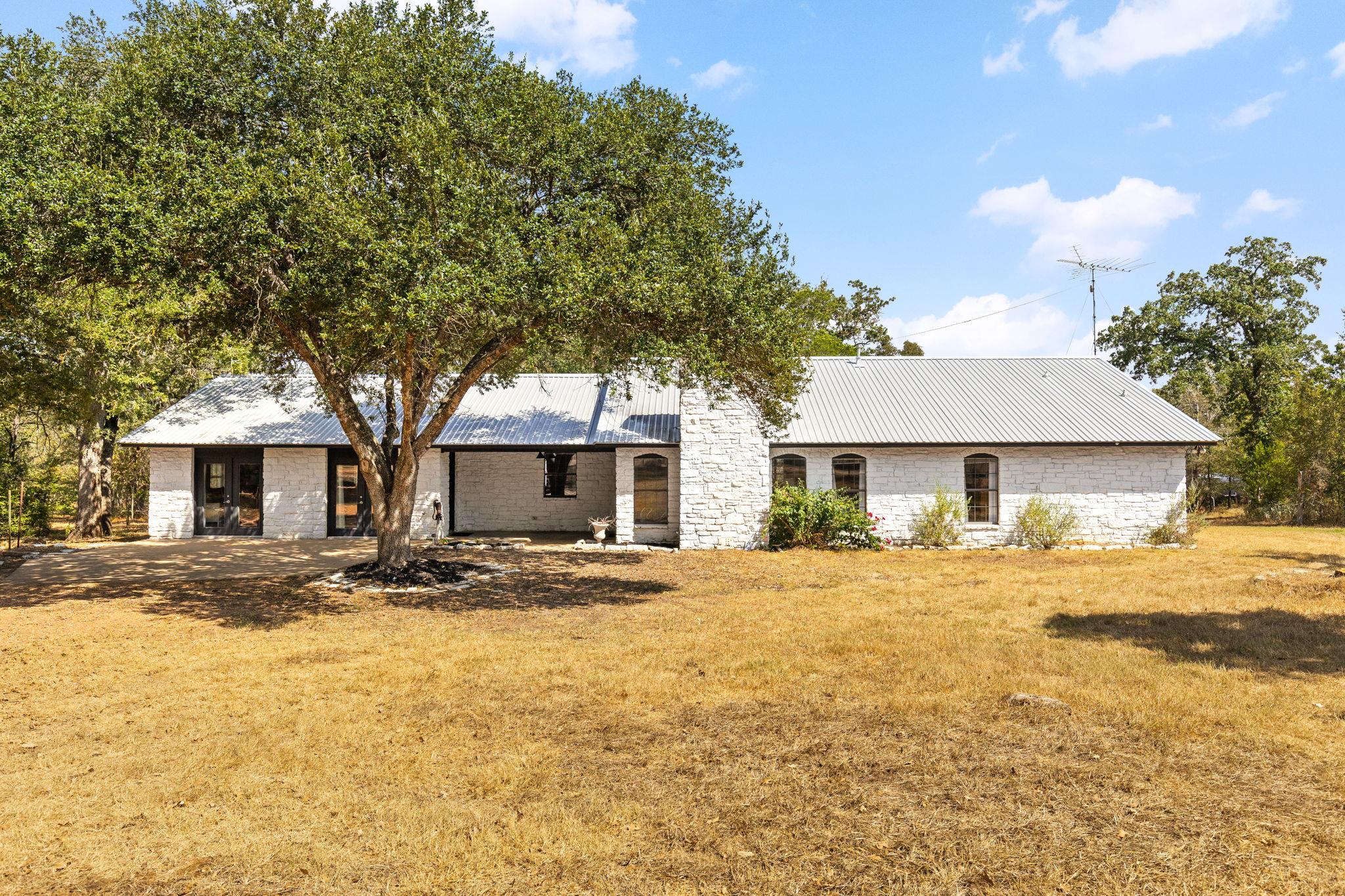 196 Willy Rd — photo 1