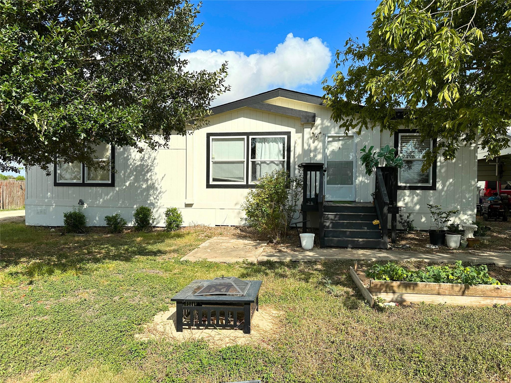 2130 Mathias Ln — photo 1