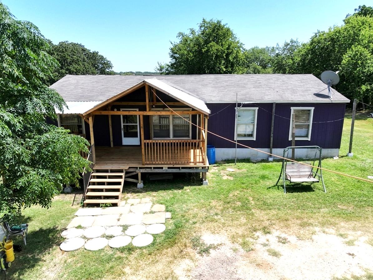 305 Thompson Ln — photo 1
