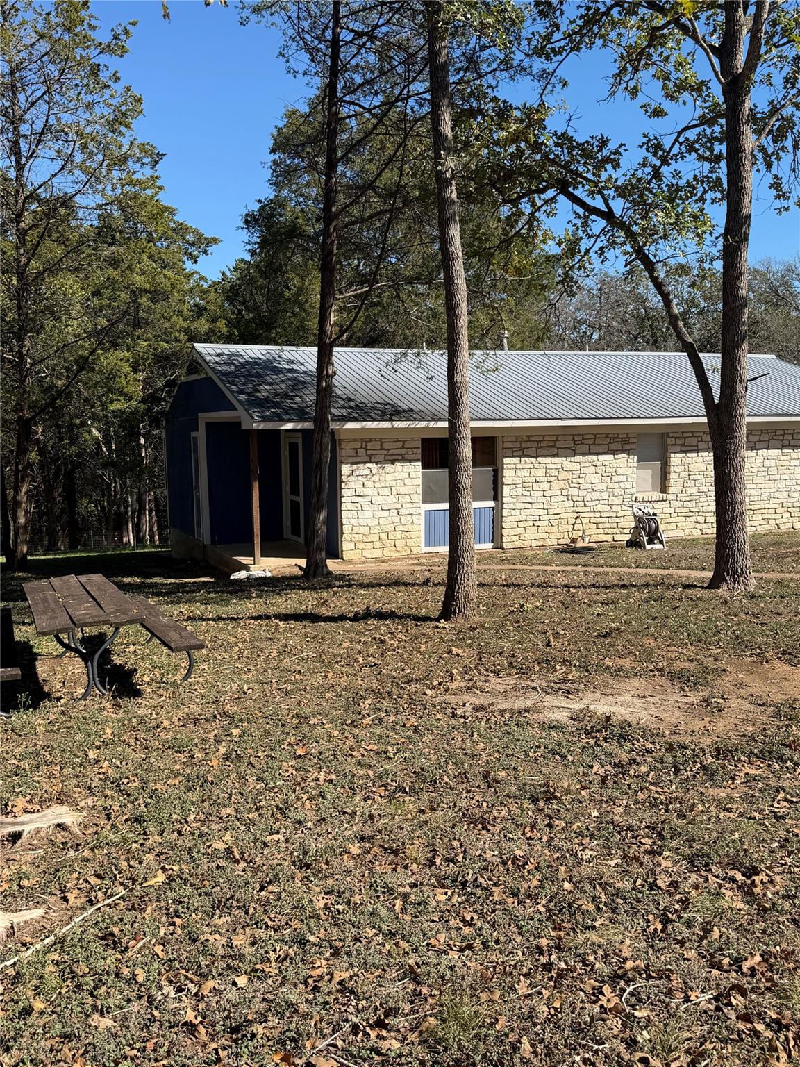 214 The Forest Rd — photo 1
