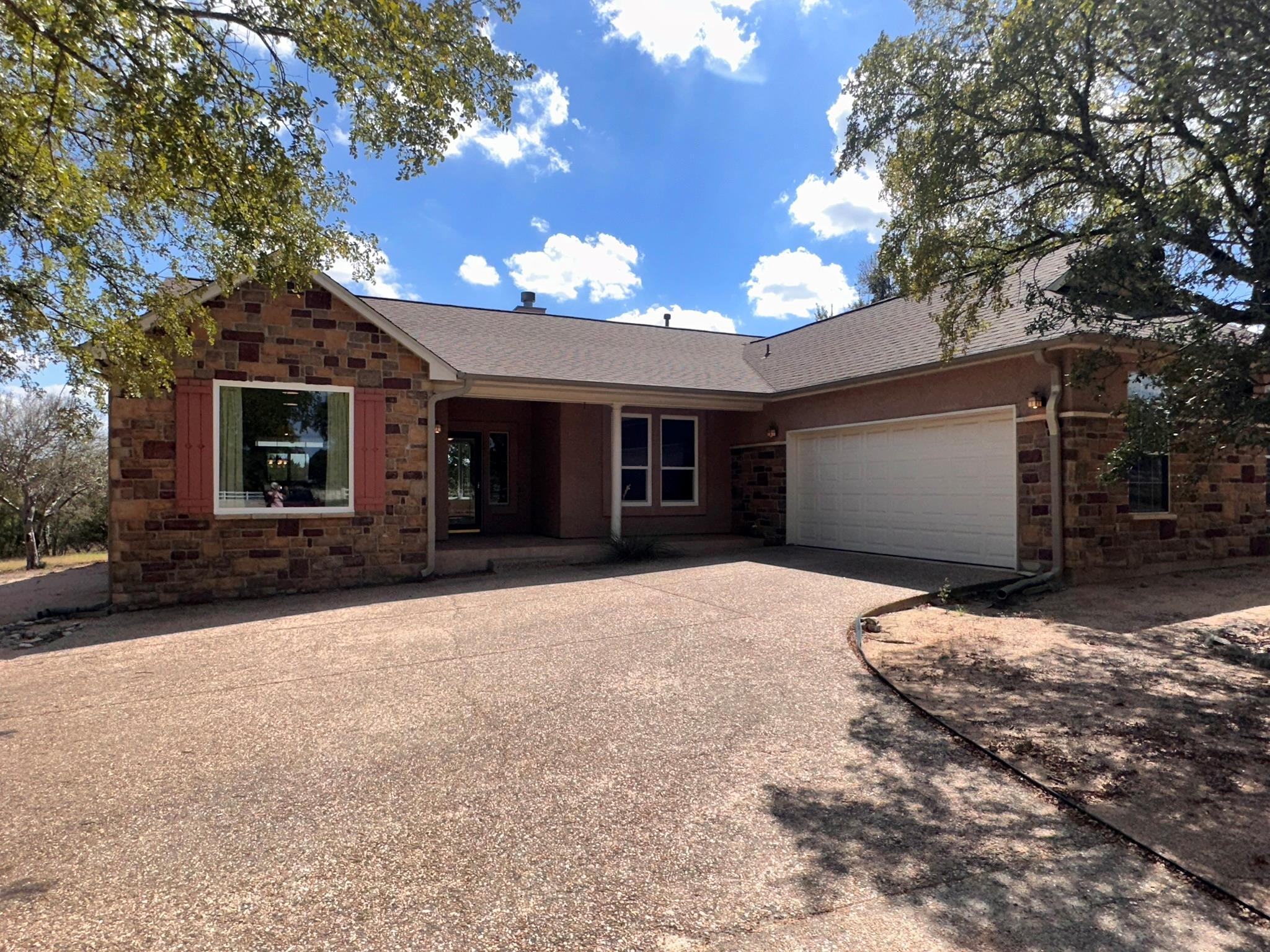 425 Crestwood Dr — photo 1